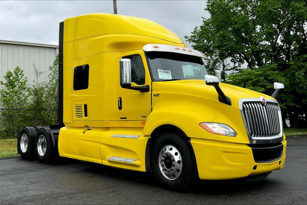 2021 INT LT625 6×4 Sleeper