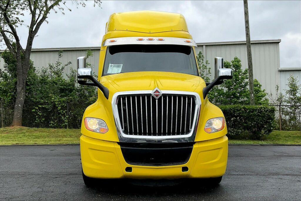 2021 INT LT625 6×4 Sleeper