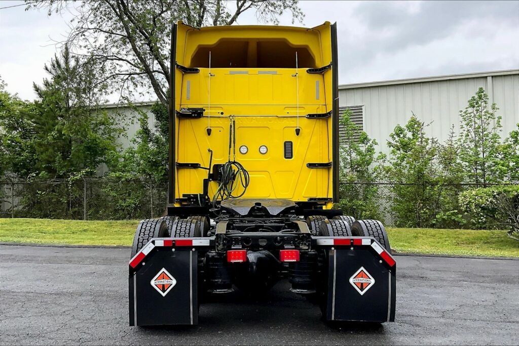 2021 INT LT625 6×4 Sleeper