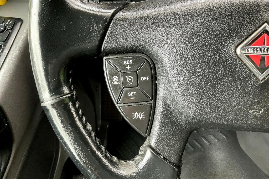 2021 INT LT625 6×4 Sleeper