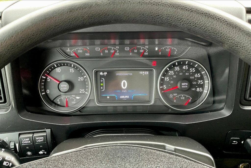 2022 INT LT625 6×4 Sleeper