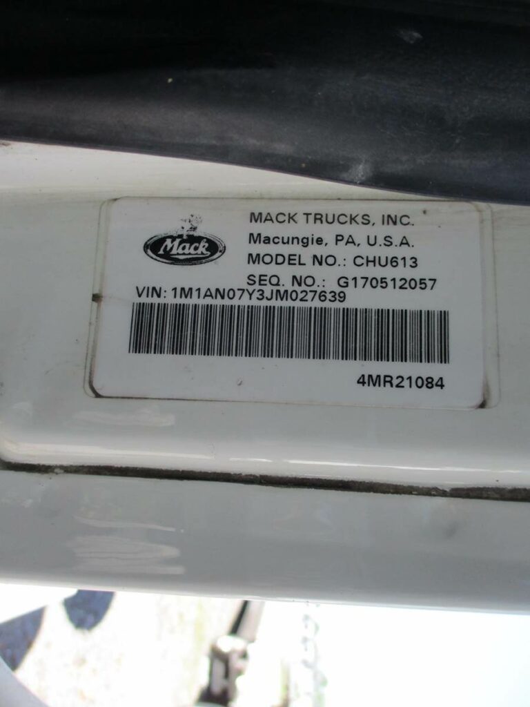 2018 Mack Pinnacle CHU613