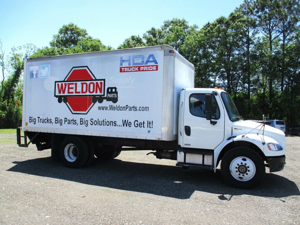 2008 Freightliner M2 106