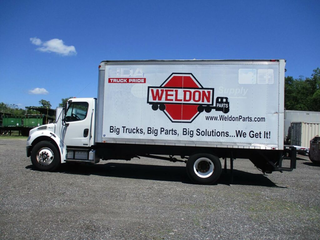 2008 Freightliner M2 106