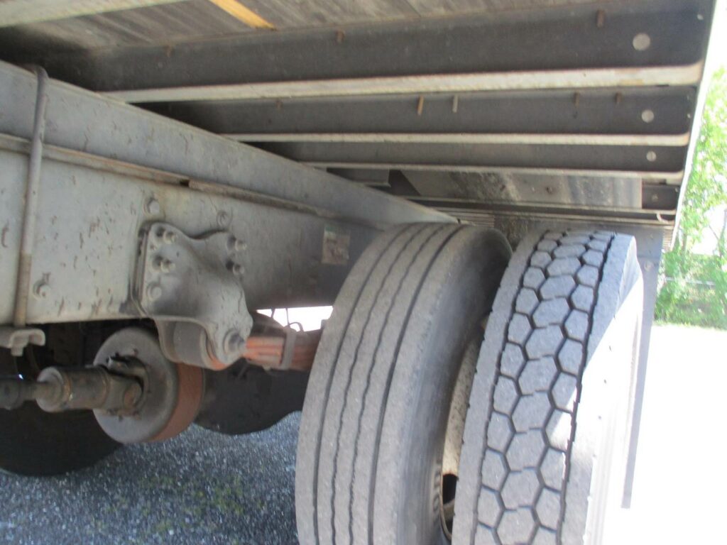 2008 Freightliner M2 106