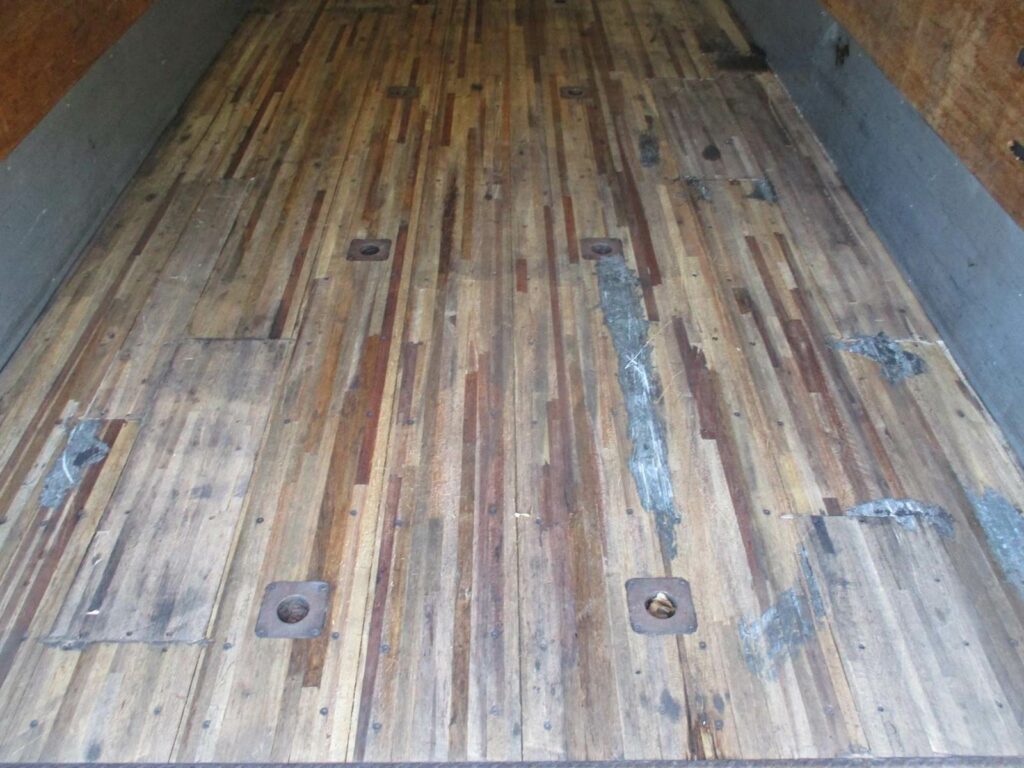 2008 Freightliner M2 106