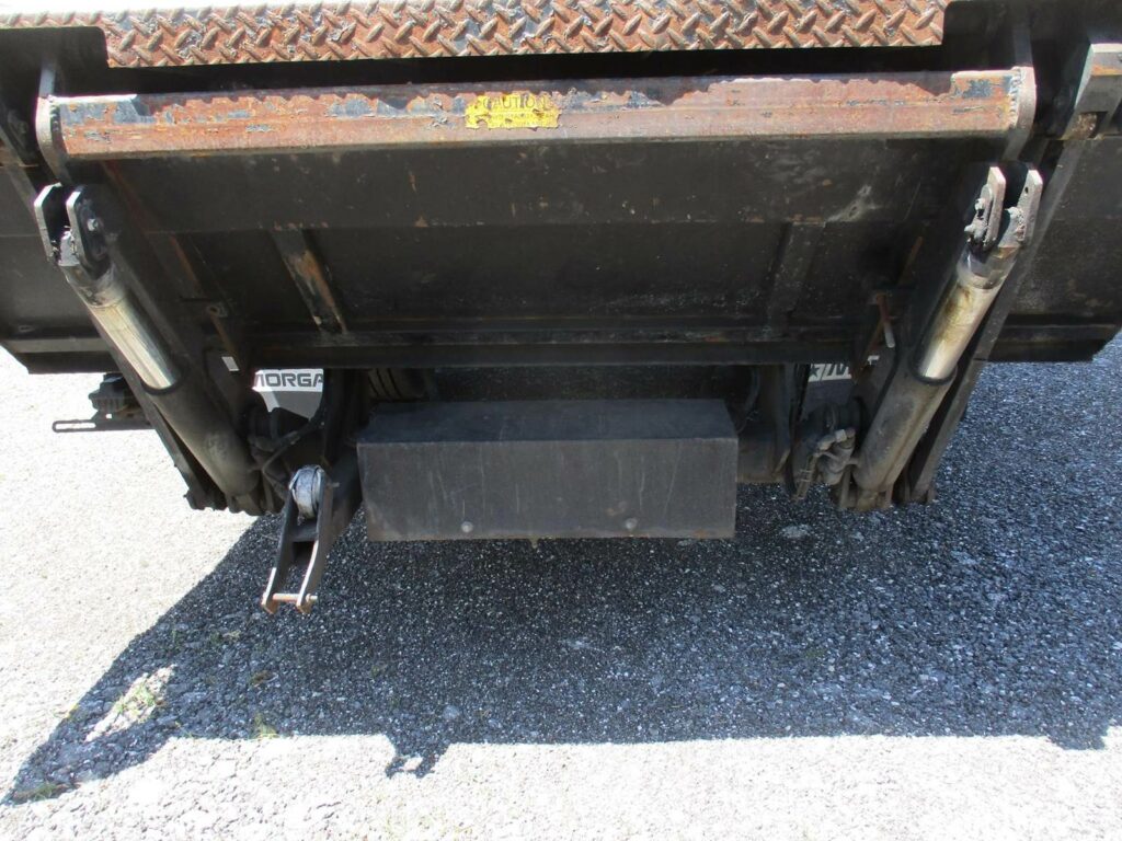 2008 Freightliner M2 106