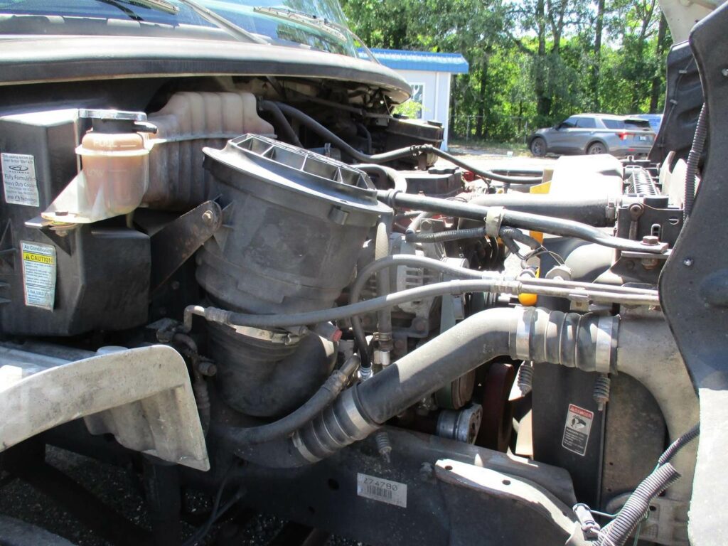 2008 Freightliner M2 106