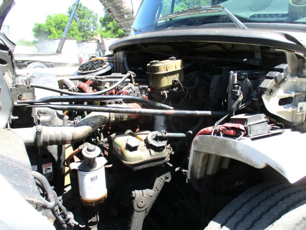 2008 Freightliner M2 106