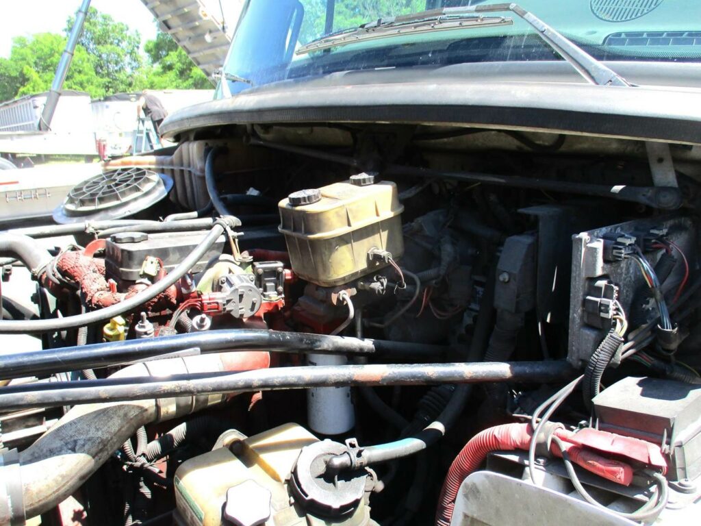 2008 Freightliner M2 106