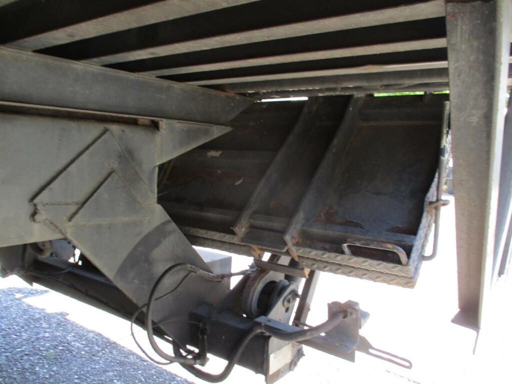 2008 Freightliner M2 106