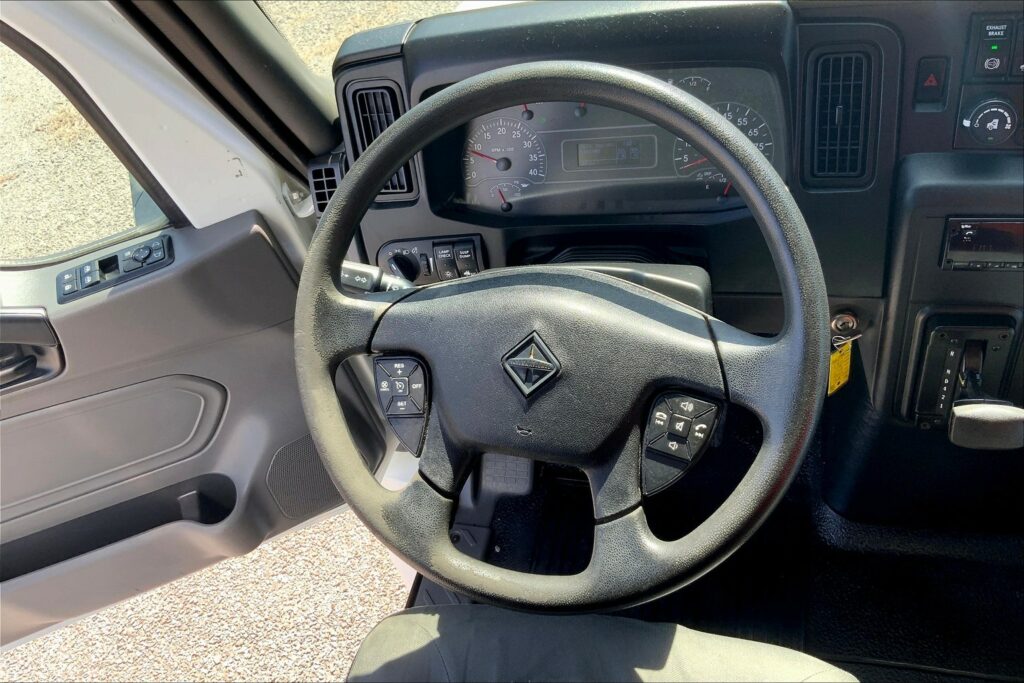 2020 CUM MV607 Medium Conventional