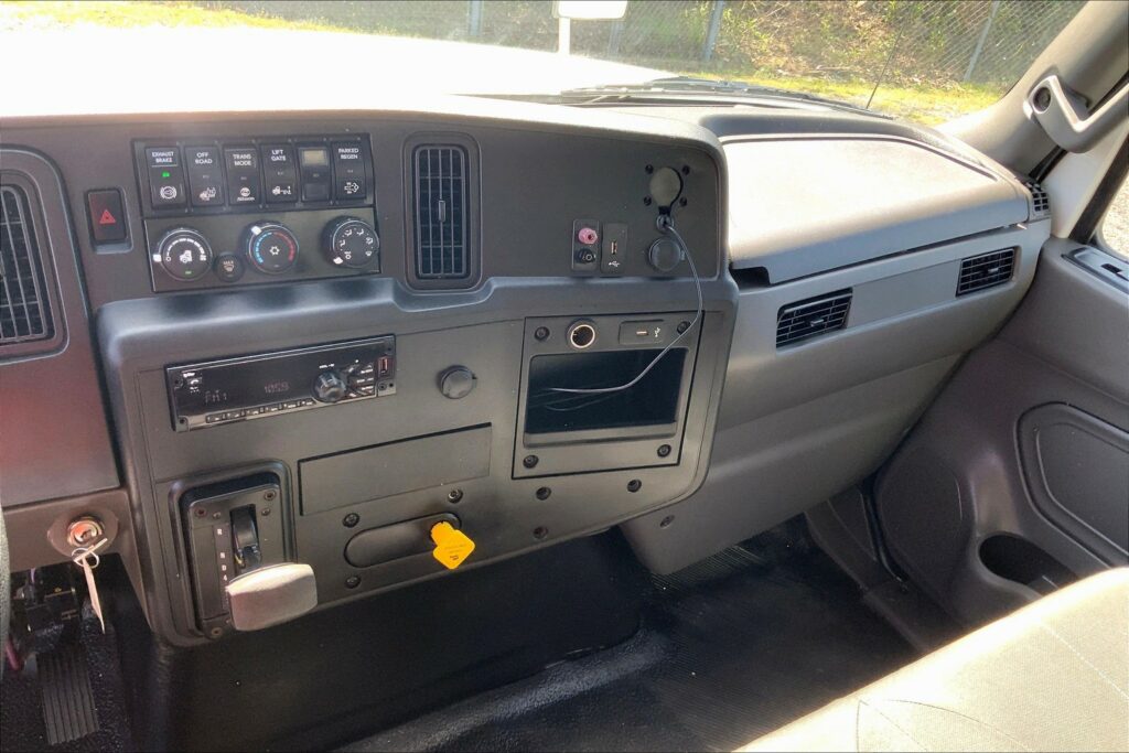 2020 CUM MV607 Medium Conventional