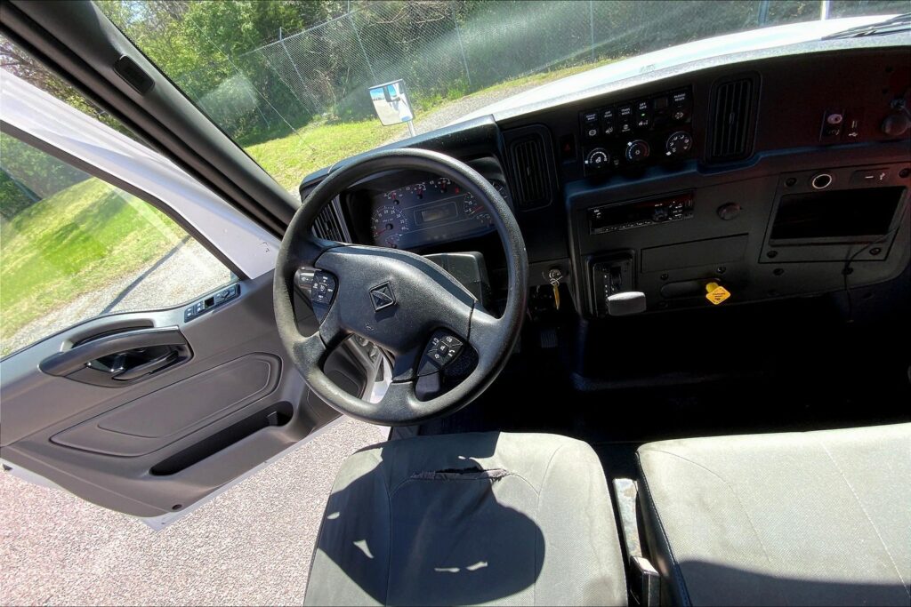 2020 CUM MV607 Medium Conventional