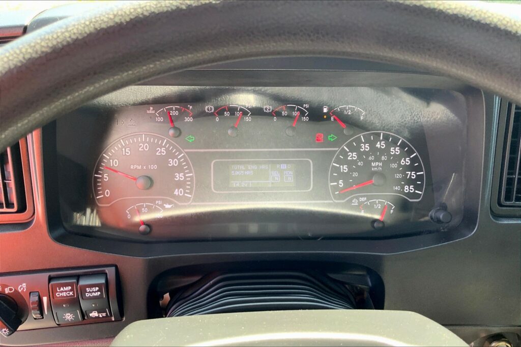 2020 CUM MV607 Medium Conventional