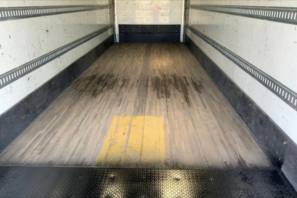 2020 CUM MV607 Medium Conventional