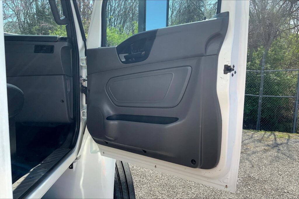 2020 CUM MV607 Medium Conventional