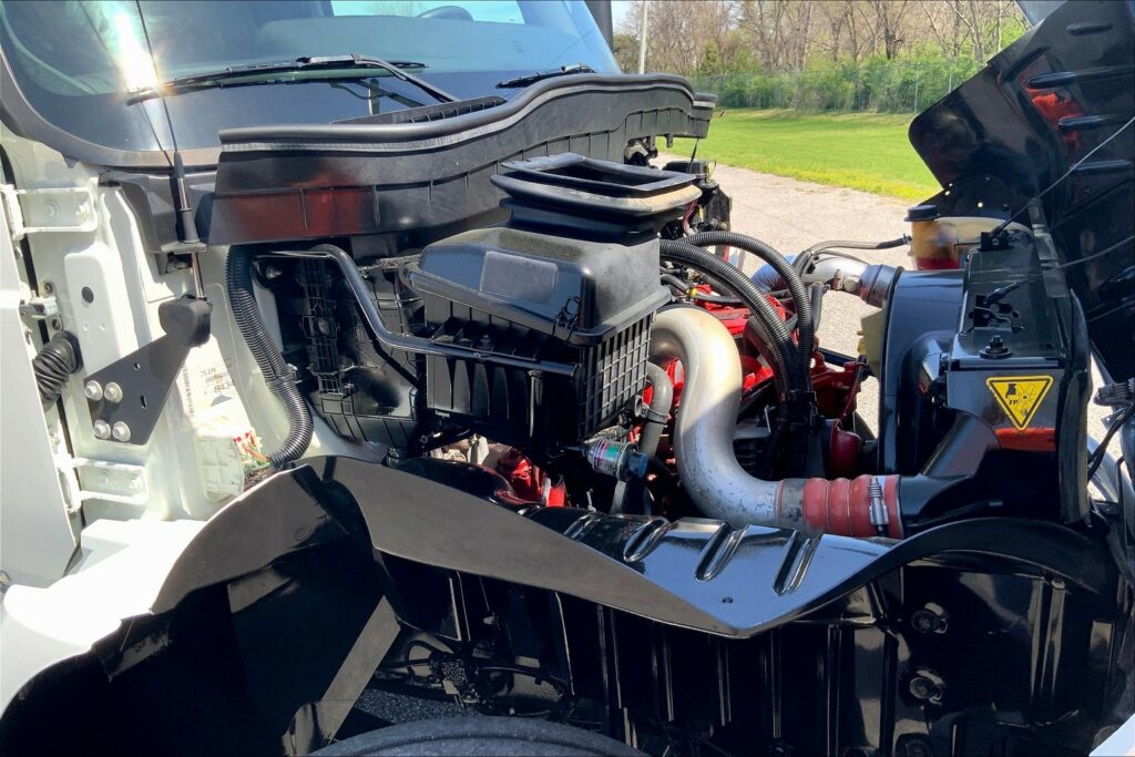 2020 CUM MV607 Medium Conventional