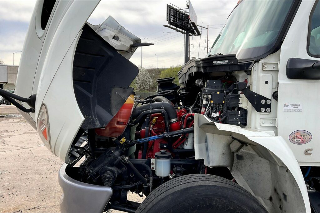 2022 CUM MV607 Medium Conventional