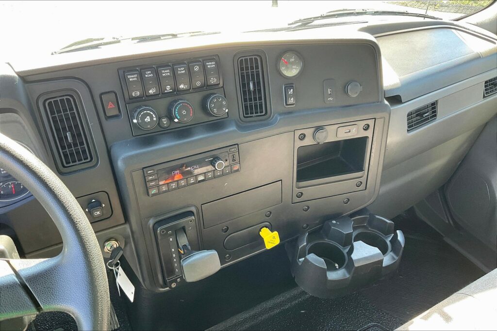 2022 CUM MV607 Medium Conventional