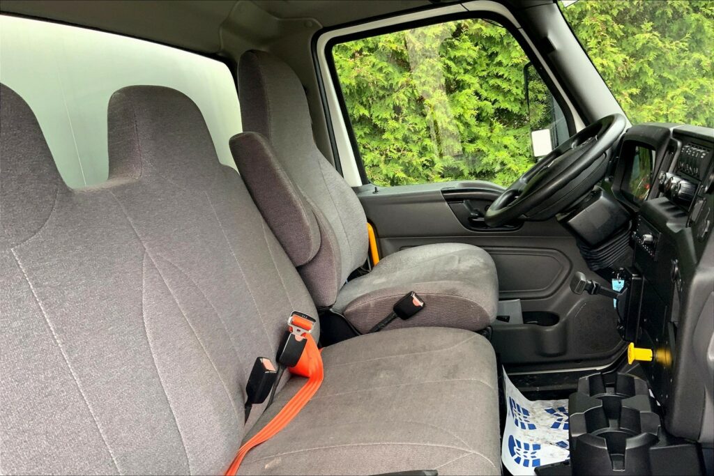 2022 CUM MV607 Medium Conventional