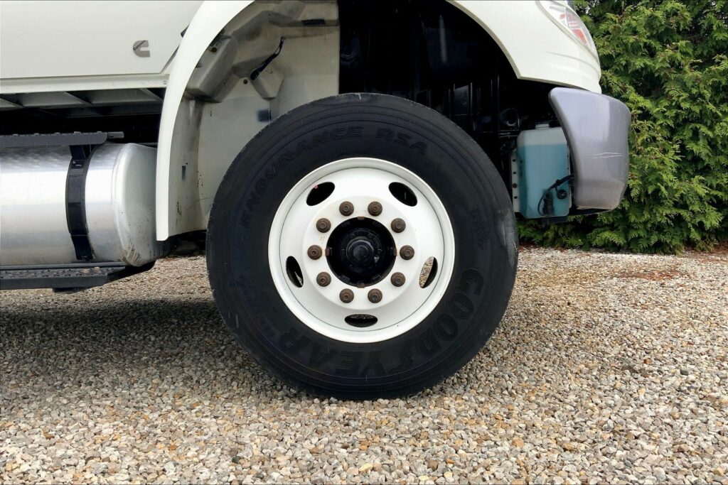 2022 CUM MV607 Medium Conventional