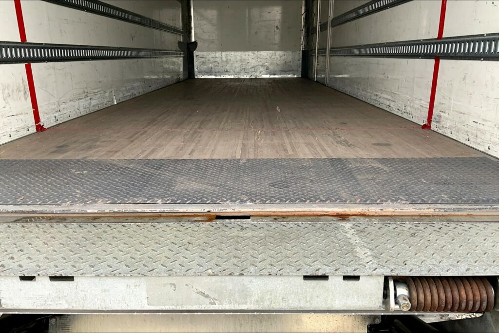 2022 CUM MV607 Medium Conventional