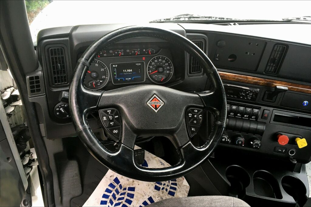 2020 CUM LT625 6×4 Day Cab