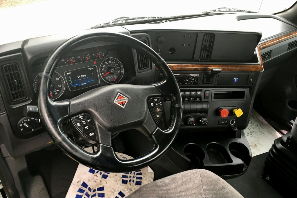 2020 CUM LT625 6×4 Day Cab