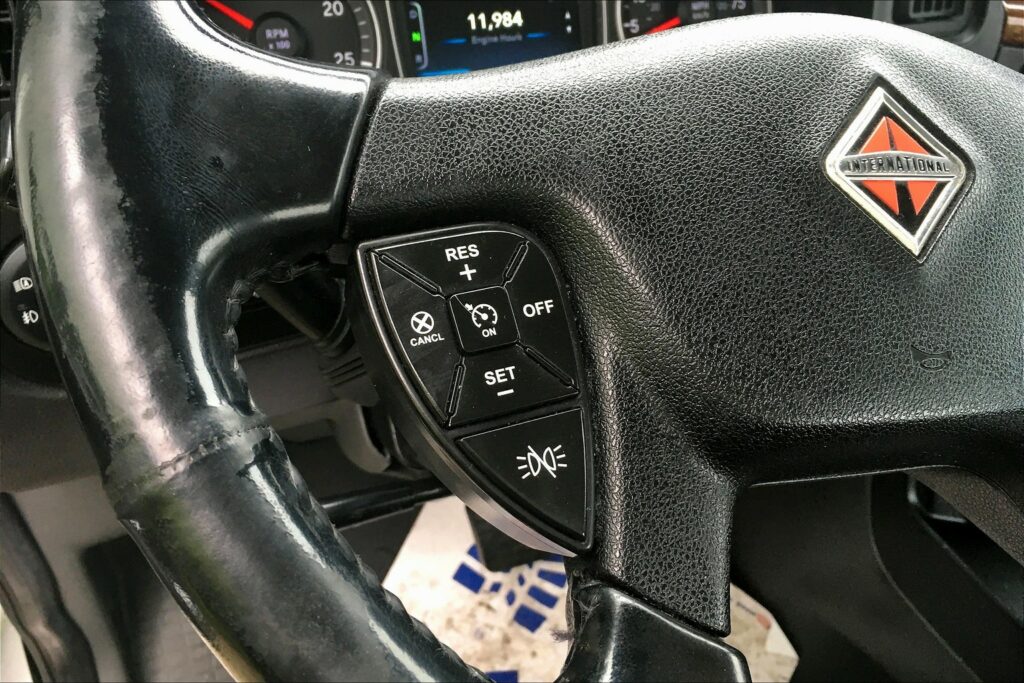 2020 CUM LT625 6×4 Day Cab