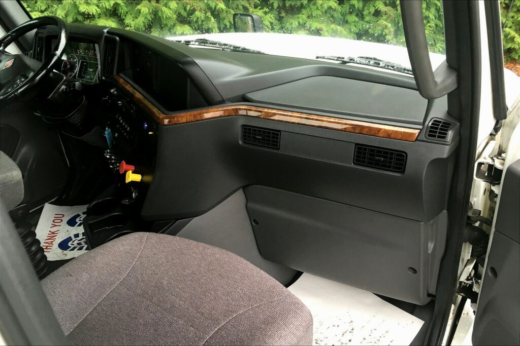 2020 CUM LT625 6×4 Day Cab