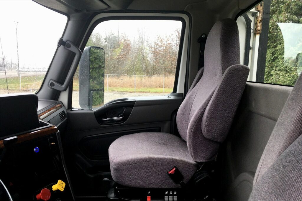 2020 CUM LT625 6×4 Day Cab