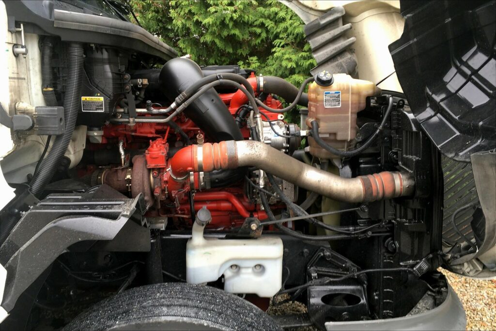 2020 CUM LT625 6×4 Day Cab