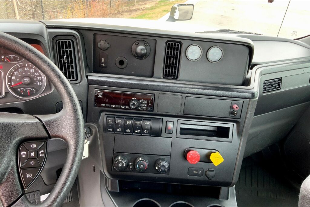 2020 CUM LT625 6×4 Day Cab