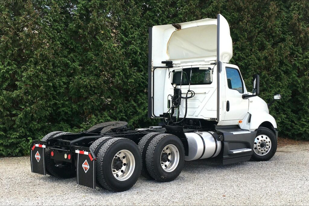 2020 CUM LT625 6×4 Day Cab