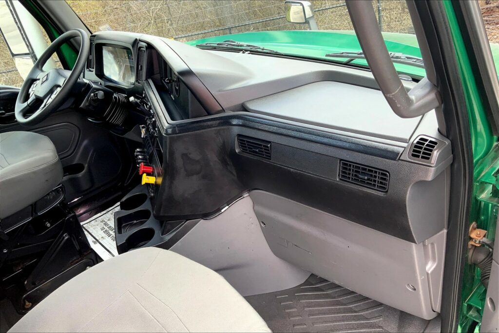 2020 INT LT625 6×4 Day Cab