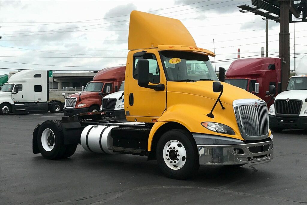 2018 INT RH613 4×2 Day Cab