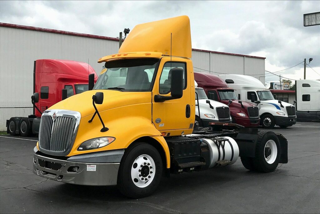 2018 INT RH613 4×2 Day Cab