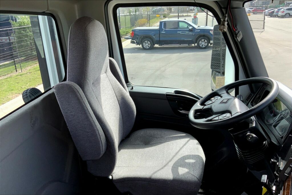 2022 CUM LT625 4×2 Day Cab