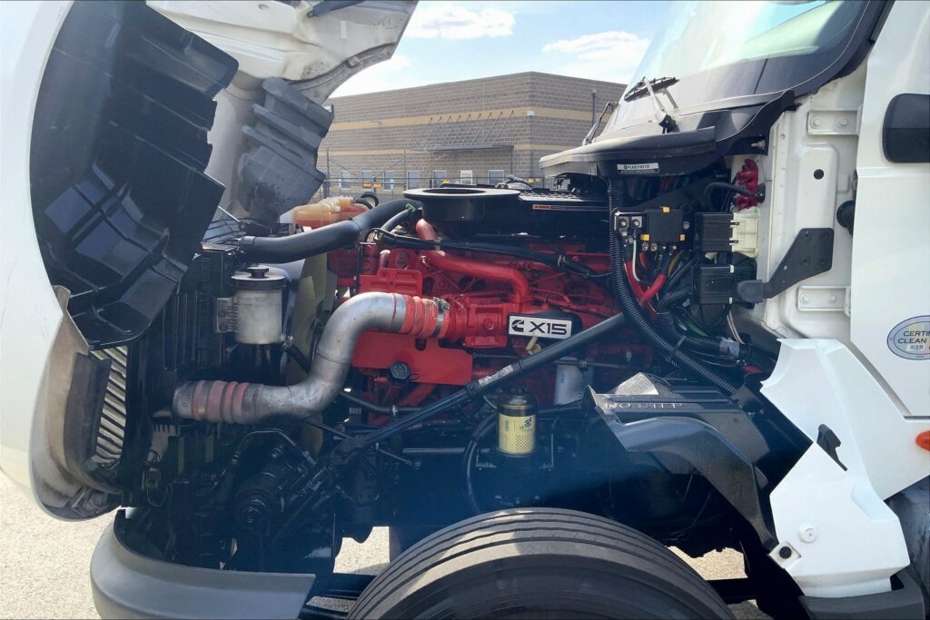 2022 CUM LT625 4×2 Day Cab