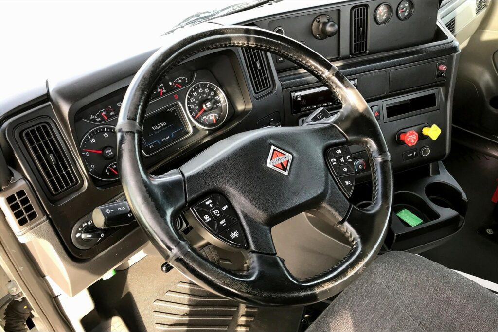 2020 CUM LT625 6×4 Day Cab