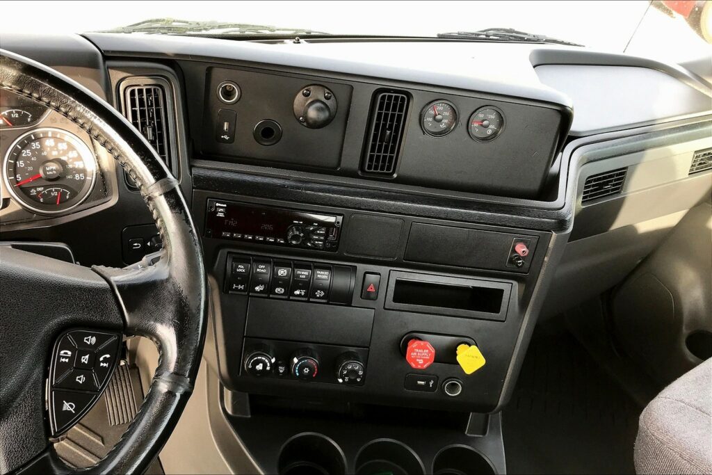 2020 CUM LT625 6×4 Day Cab