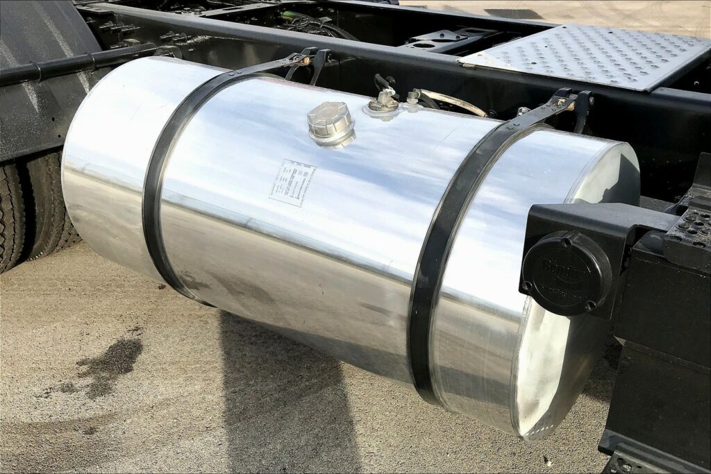 2020 CUM LT625 6×4 Day Cab