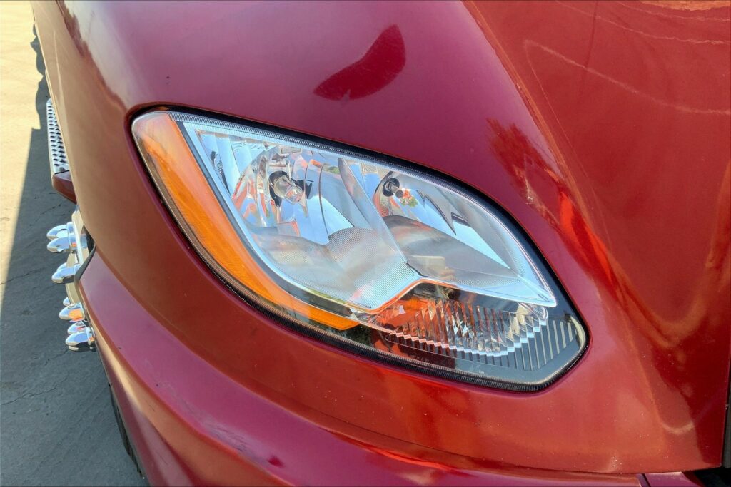 2021 CUM LT625 6×4 Sleeper