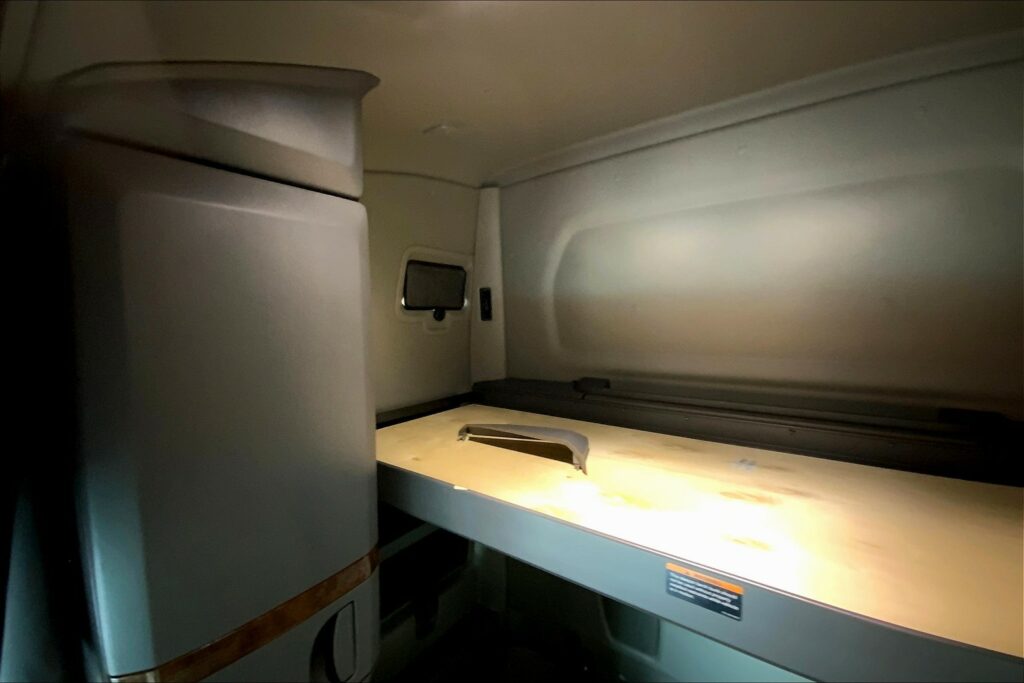 2021 CUM LT625 6×4 Sleeper