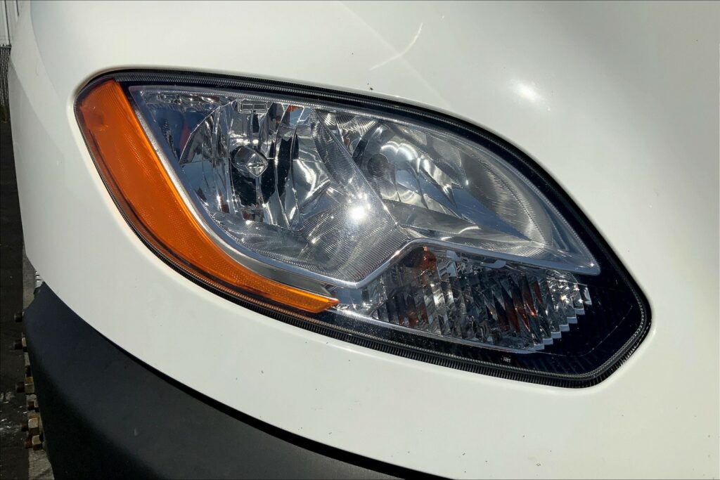 2021 CUM LT625 6×4 Sleeper