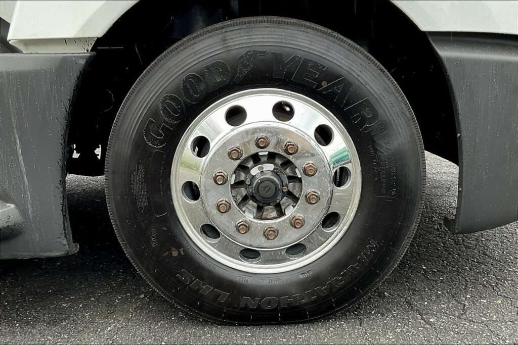 2021 CUM LT625 6×4 Day Cab