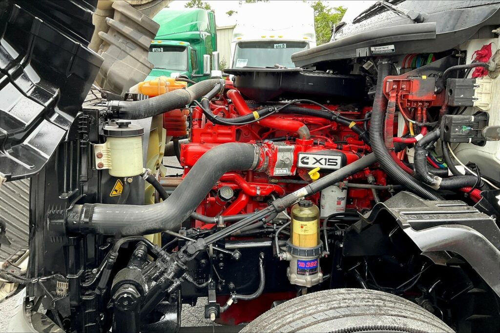 2021 CUM LT625 6×4 Day Cab