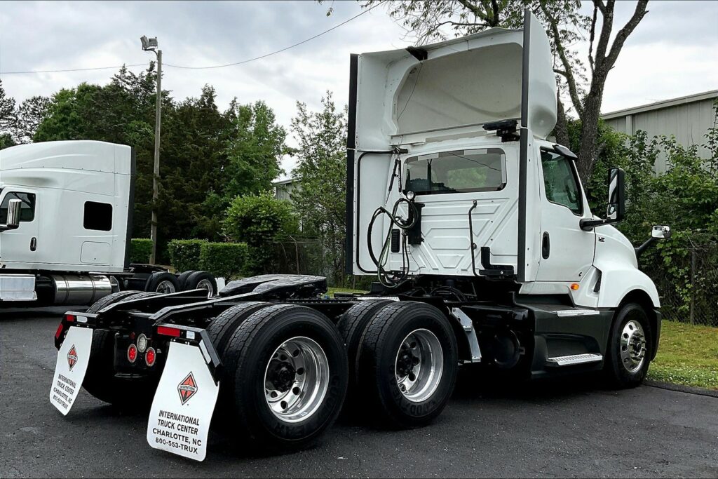 2021 CUM LT625 6×4 Day Cab