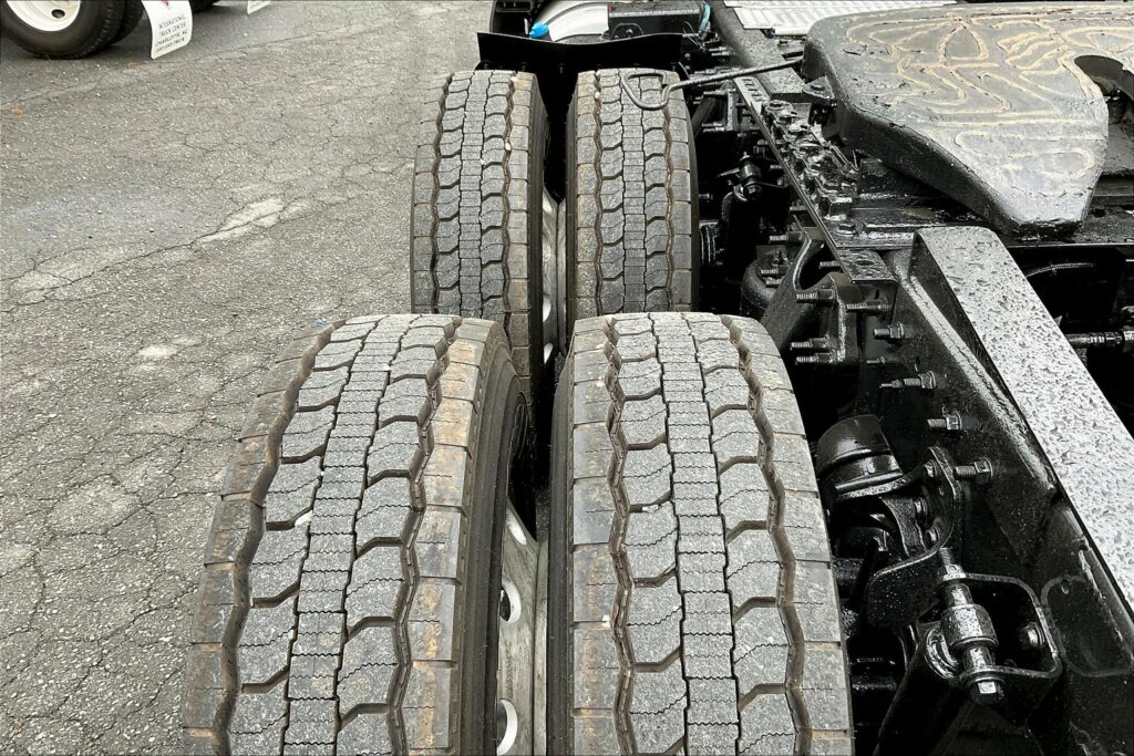 2021 CUM LT625 6×4 Day Cab